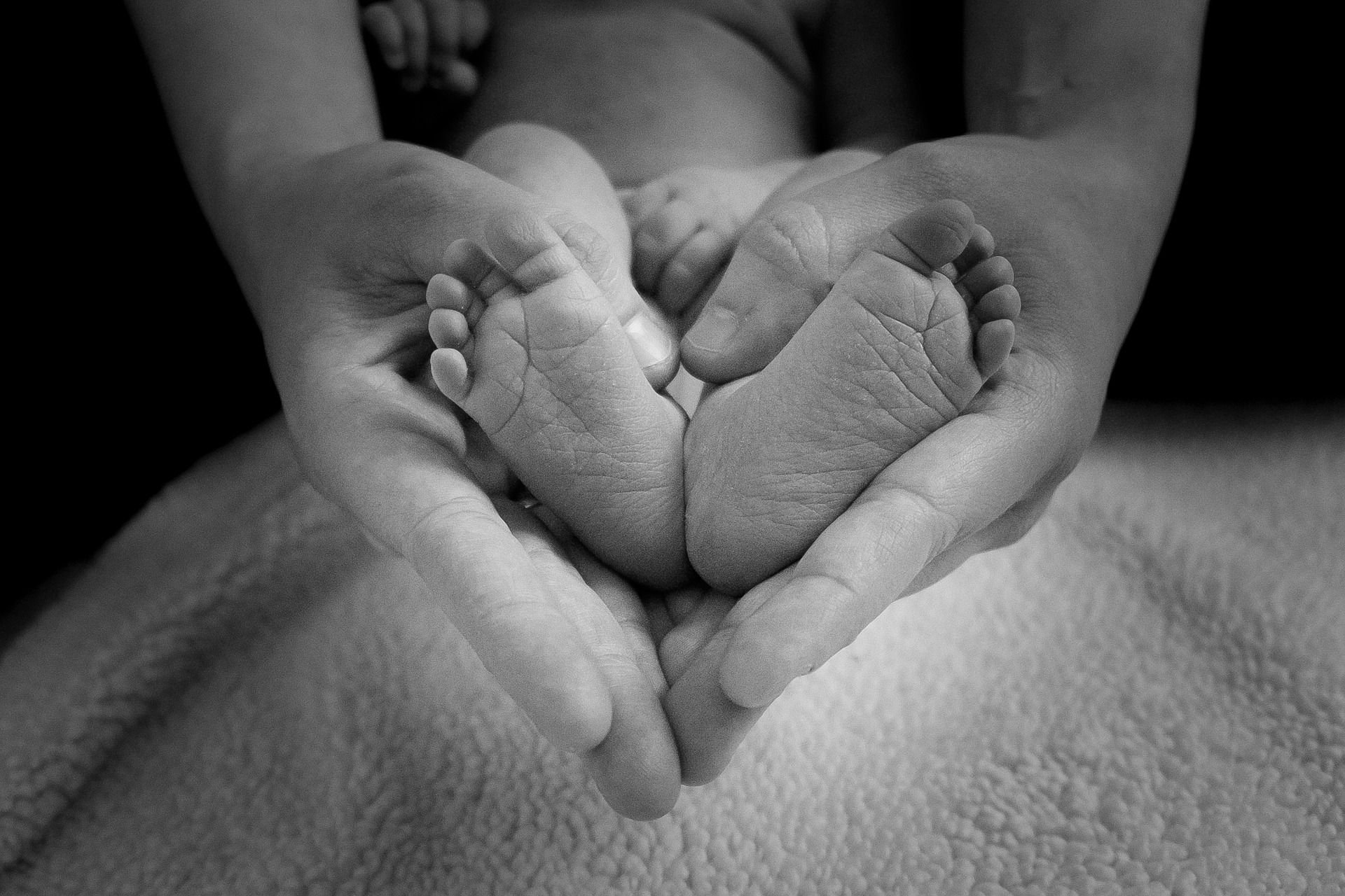 How to Control Pregnancy Hormones in First Trimester