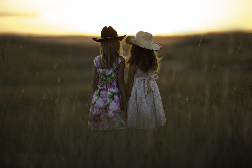 Tips for Teaching Siblings To Be Friends