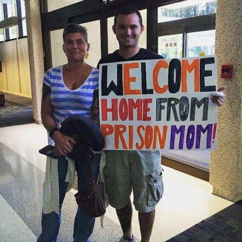 50+ of the Funniest Airport Pickup Signs of All Time – Page 20