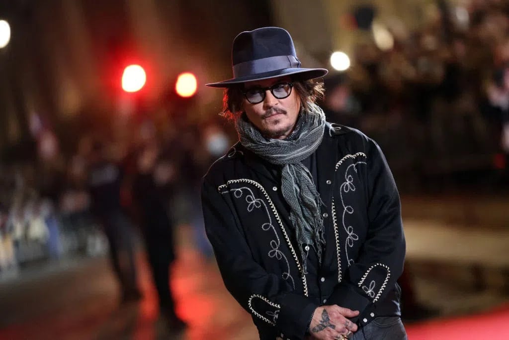 Fans Demand Disney Pay Johnny Depp An Apology